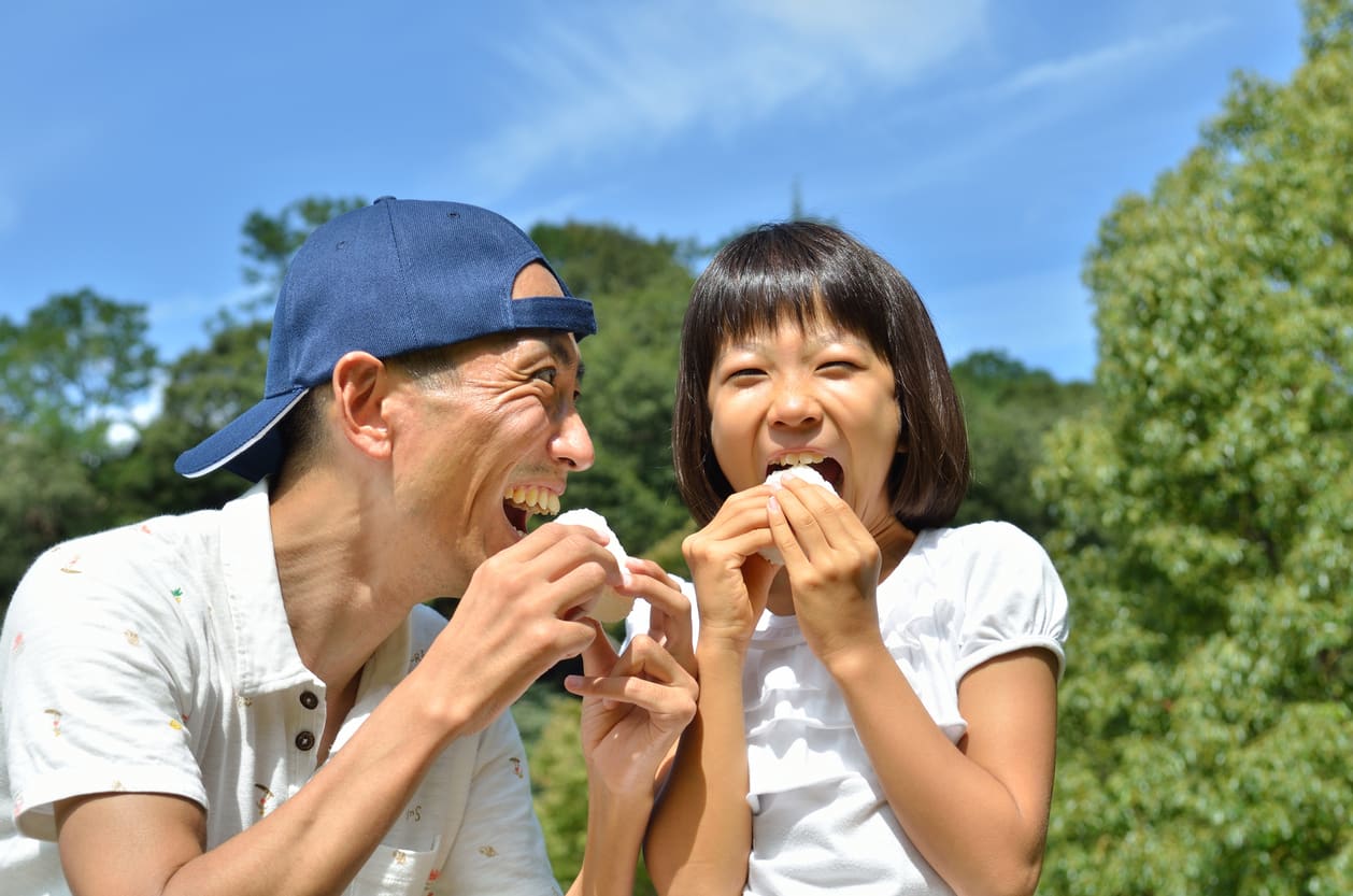 旬の恵みを味わう親子